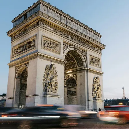 Arc De Triomphe, Etoile, Champs-elysees Apartment
